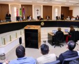 Prefeito de Borba é multado pelo TCE-AM por exonerações irregulares