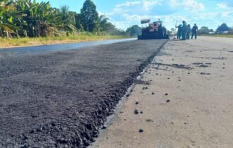Obra de modernização da pista de pouso de Pauini avança