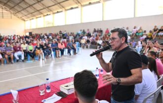 Tadeu de Souza vai ao Baixo Solimões e abre mutirão de cirurgias para ribeirinhos