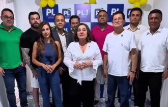 bolsonaristas-se-reunem-em-vid