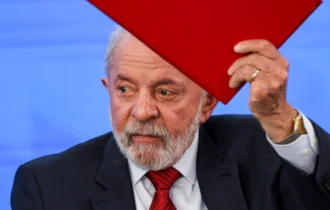 com-dois-vetos-lula-sanciona-l