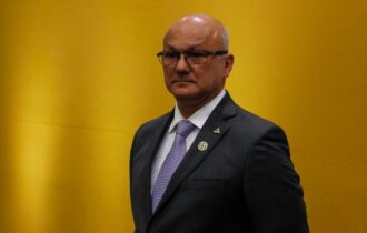 coronel-menezes-tenta-aproxima