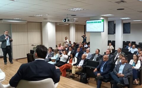 em-brasilia-amazonas-recebe-ce