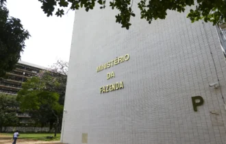 fazenda-aumenta-previsao-de-cr