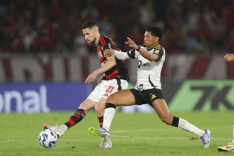 flamengo-derrota-o-galo-e-assu