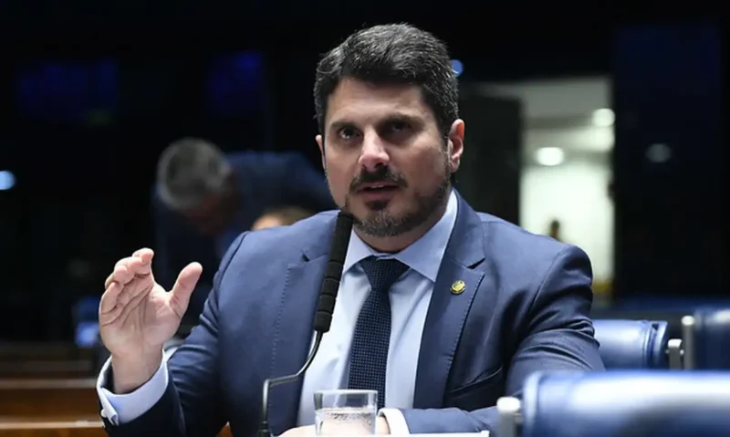 moraes-bloqueia-contas-de-marc