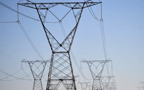 operadoras-de-energia-devem-se