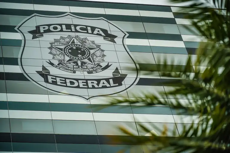 policia-federal-apura-rede-env