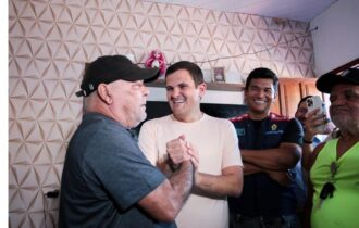 renato-junior-entrega-casas-re