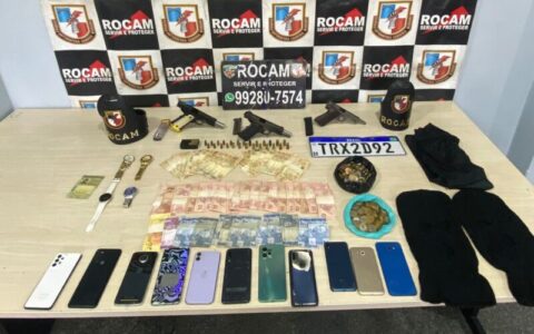 tres-armas-e-carro-usado-em-ro