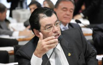 velha-politica-em-alta-braga-l
