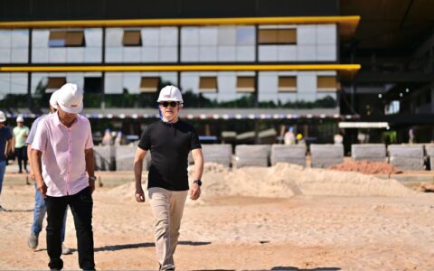 Prefeito David Almeida acompanha avanço das obras da nova sede do Implurb