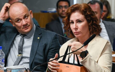 carla-zambelli-e-presa-pela-pf