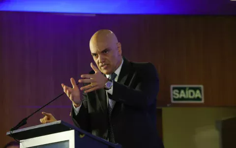 coronel-se-defende-e-afirma-na