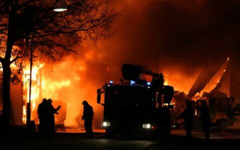 eua-incendio-em-casa-de-repous
