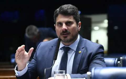moraes-bloqueia-contas-de-marc