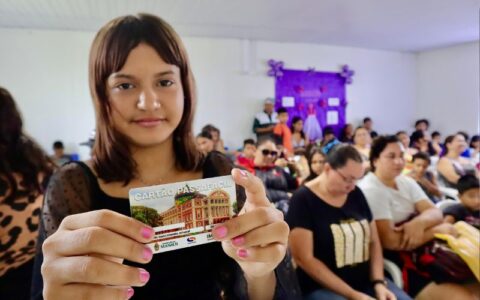 Prefeitura leva emissão gratuita do PassaFácil à Colônia Antônio Aleixo