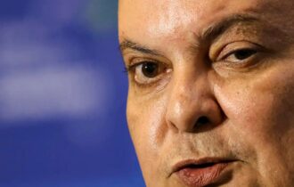 em-carta-a-trump-governador-re