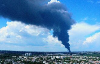 incendio-em-fabrica-ja-dura-se