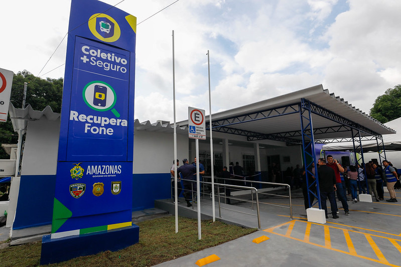 mais-de-800-celulares-aguardam