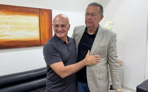 menezes-e-silas-camara-se-reun
