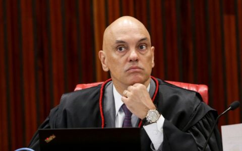 moraes-autoriza-bolsonaro-a-re