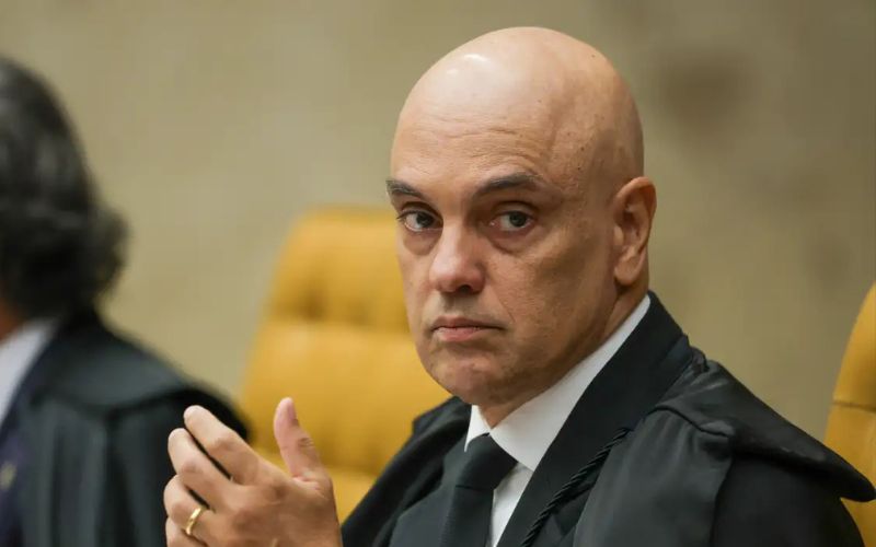 moraes-compara-atos-de-eduardo