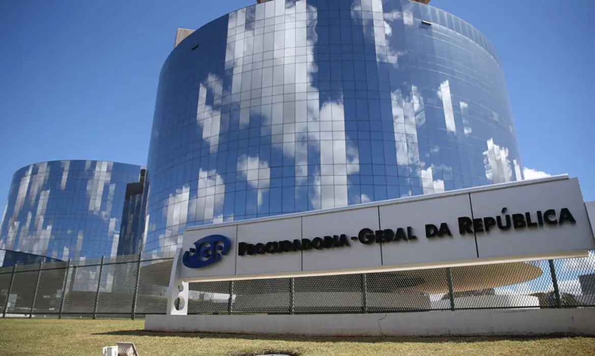 moraes-da-48-horas-para-pgr-op