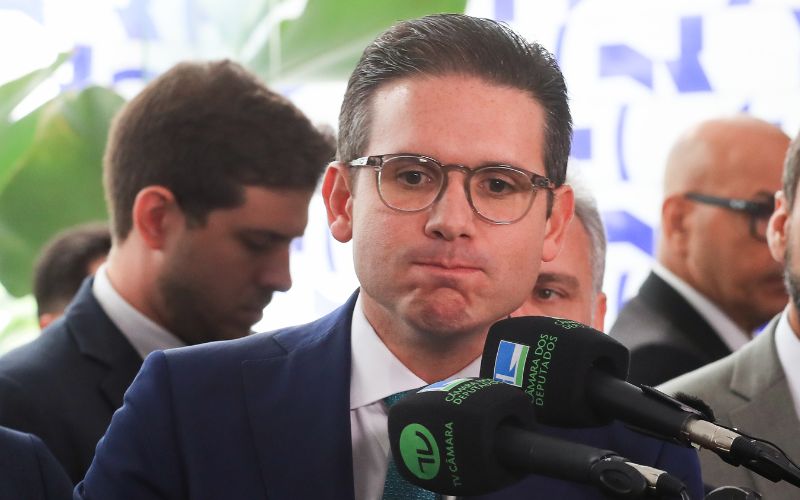 motta-reune-se-na-terca-com-li