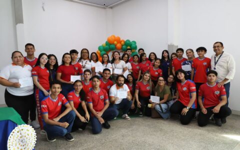 rede-estadual-de-ensino-bate-r