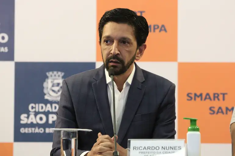 tribunal-suspende-acao-da-pf-c