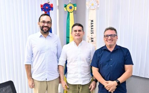 Prefeito David Almeida e os presidentes da Eletros e Ventisol Agratto anunciam expansão de empresa em Manaus