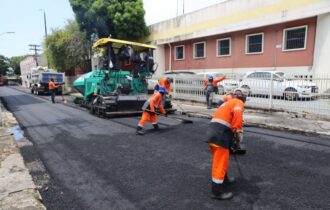 Recapeamento transforma travessa Frei Lourenço e fortalece comércio local em Manaus