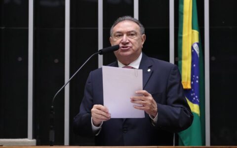 atila-lins-lidera-alinhamento-