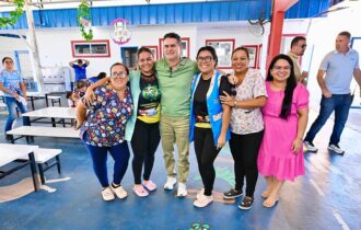 david-almeida-visita-a-creche-