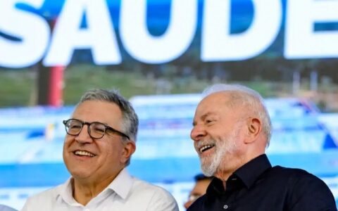 lula-defende-mais-medicos-e-re