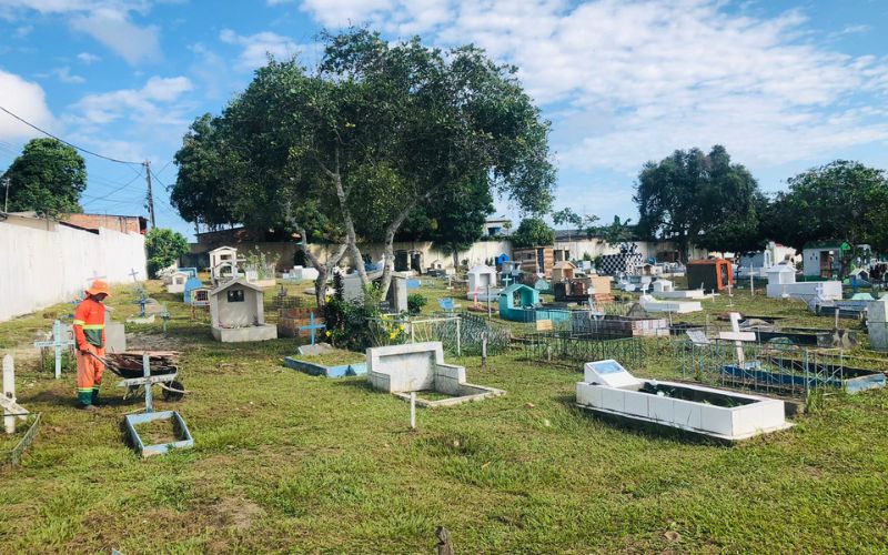 manaus-prepara-cemiterios-para