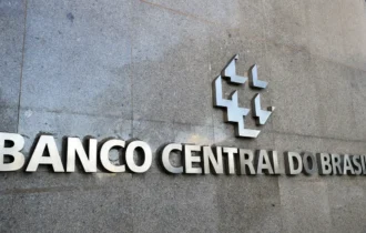Mercado financeiro eleva previsão da Selic para 13,75% ao ano