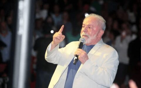 No quinto governo do PT, Lula promete reconstrução da BR-319