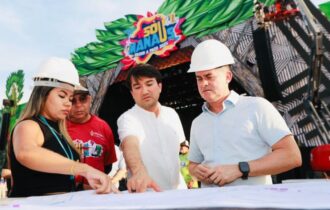 Prefeito David Almeida acompanha montagem das estruturas do festival ‘#SouManaus'