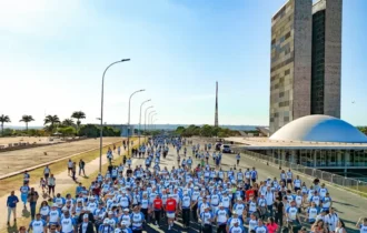 'Brasil será soberano pela educação', diz Lula na corrida MEC 95 anos