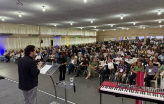 Plínio leva às lideranças evangélicas drama de moradores atingidos por operações no interior