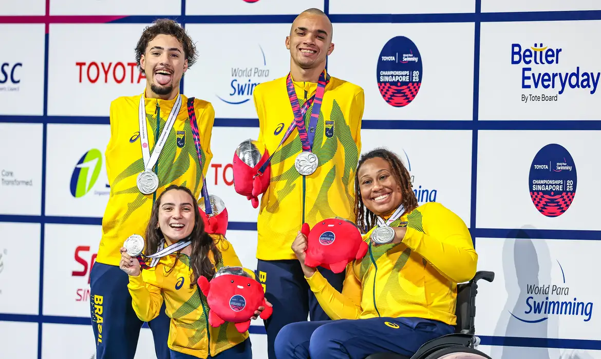 brasil-chega-a-12-medalhas-no-