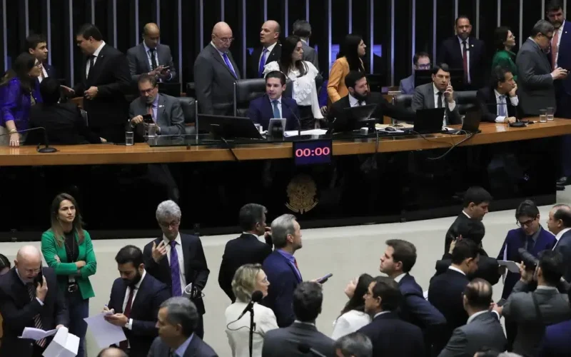 camara-derruba-voto-secreto-em