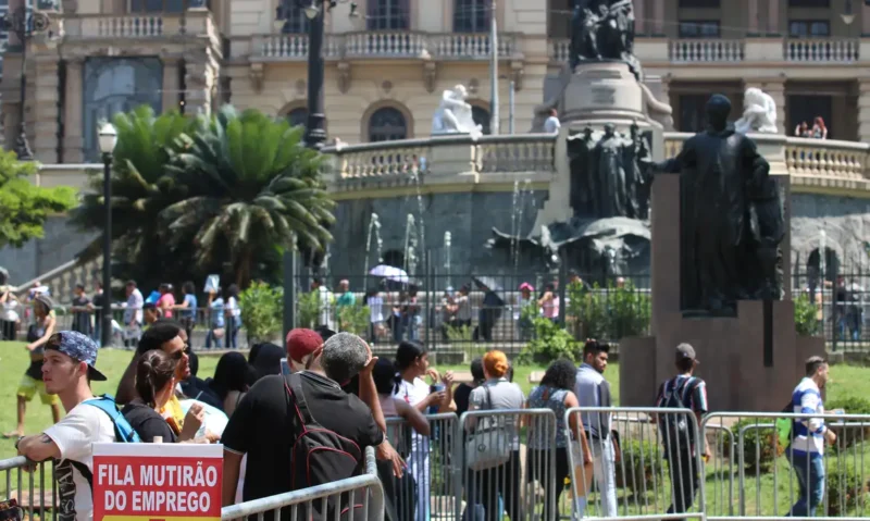 feira-online-abre-mais-de-8-mi