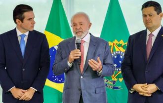 Lula discute pautas do governo em encontro com Motta e Alcolumbre