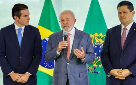 Lula discute pautas do governo em encontro com Motta e Alcolumbre