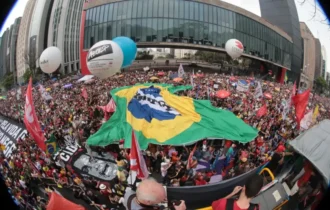 sao-paulo-tem-42-mil-pessoas-e