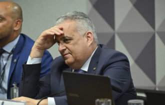 Comissão Parlamentar Mista de Inquérito do INSS - 2025 (CPMI - INSS) realiza oitiva de empresário apontado como um dos principais operadores do esquema de desvio de recursos do INSS que deveriam ser pagos a aposentados e pensionistas. O objetivo da comissão é investigar fraudes no Instituto Nacional do Seguro Social (INSS), envolvendo descontos irregulares em benefícios de aposentados e pensionistas. A CMPI é formada por senadores e deputados, num total de 32 titulares e igual número de suplentes. À mesa, relator da CPMI - INSS, deputado Alfredo Gaspar (União-AL).