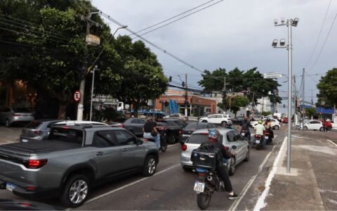 Manaus tem mais de 1 milhão de veículos e carece de fiscalização no trânsito
